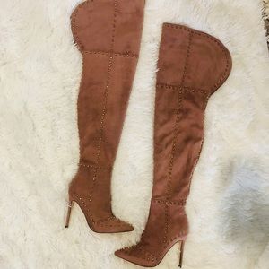 👢 FASHION BOOTS WITH STUDS